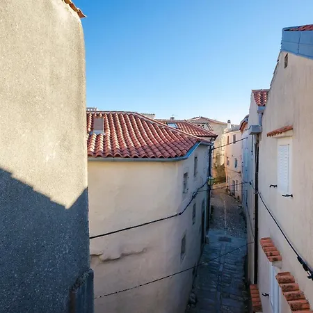 Under Ancient Roofs Vrbnik Apartment Exterior photo
