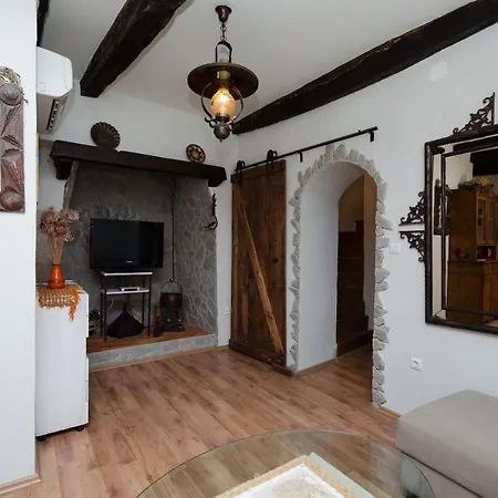 Under Ancient Roofs Vrbnik Apartment Exterior photo