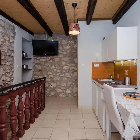 Under Ancient Roofs Vrbnik Apartment Exterior photo