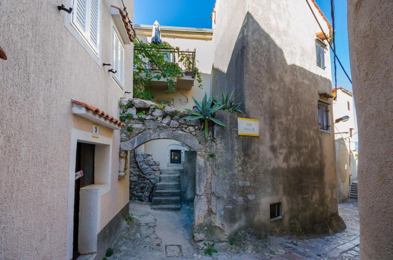 Apartment Under Ancient Roofs