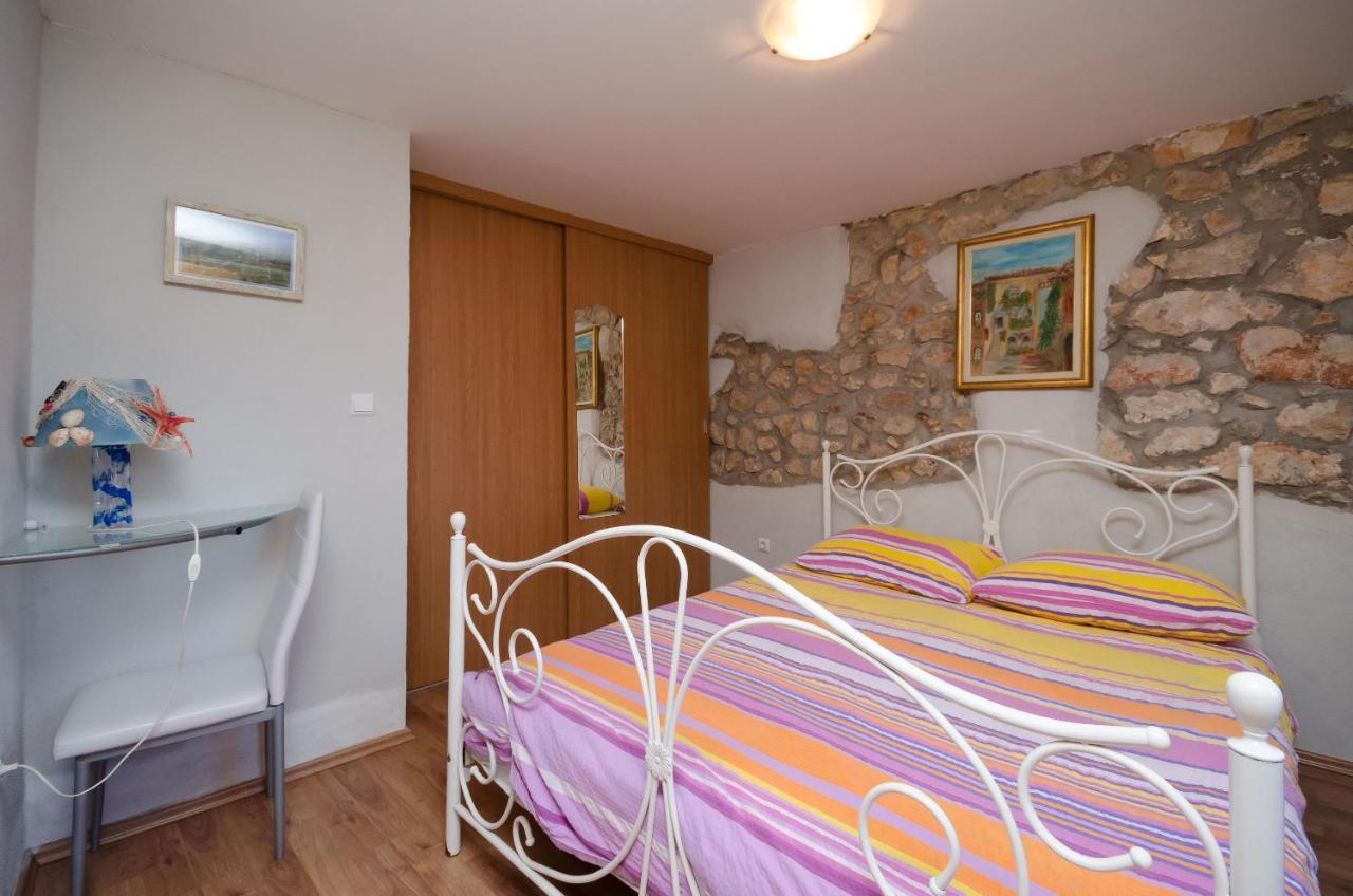 Apartment Under Ancient Roofs Vrbnik