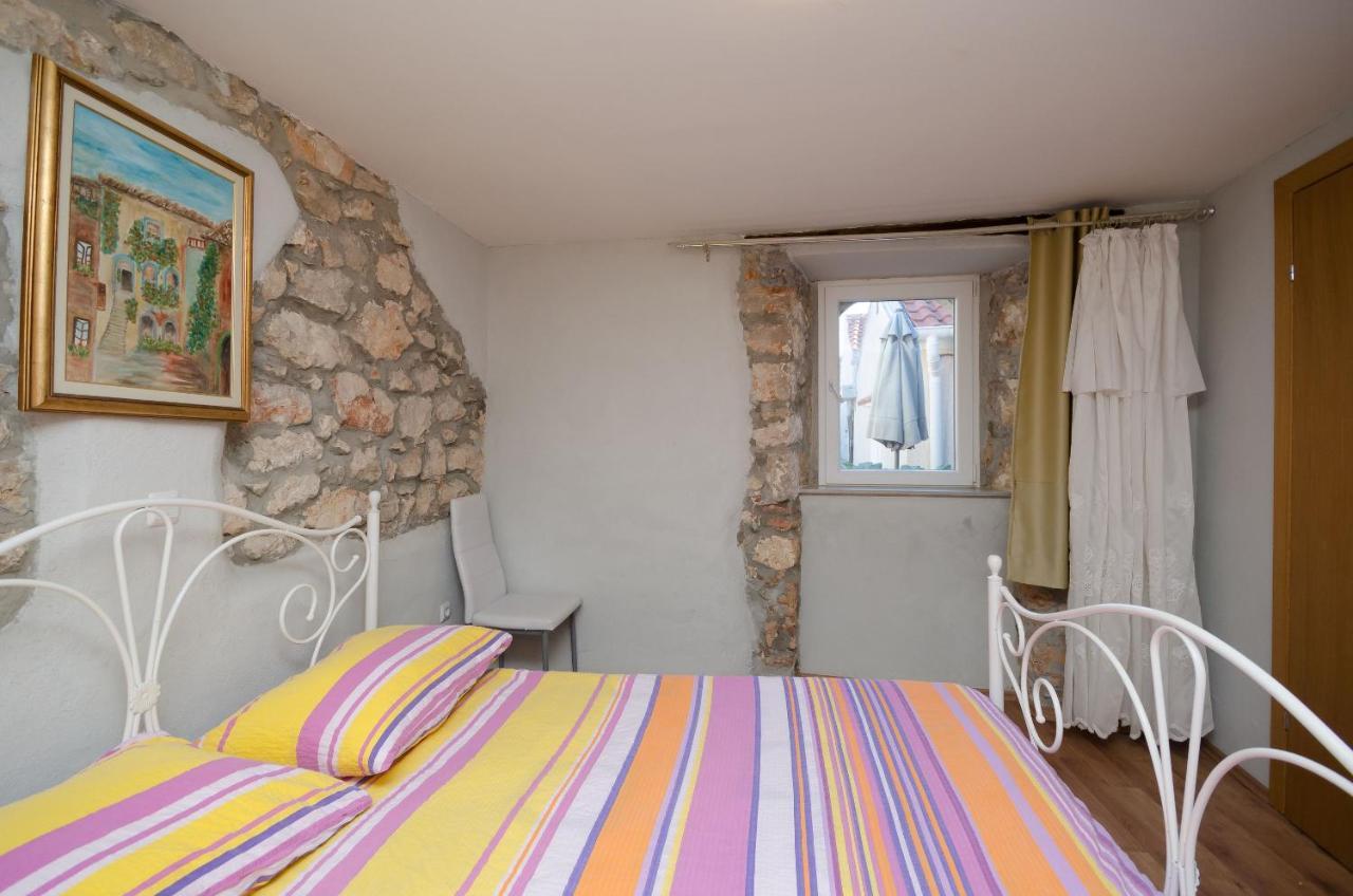 Apartment Under Ancient Roofs Vrbnik