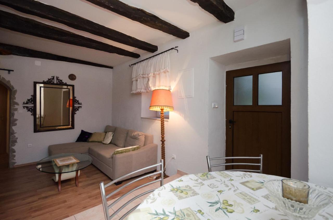 Appartement Under Ancient Roofs